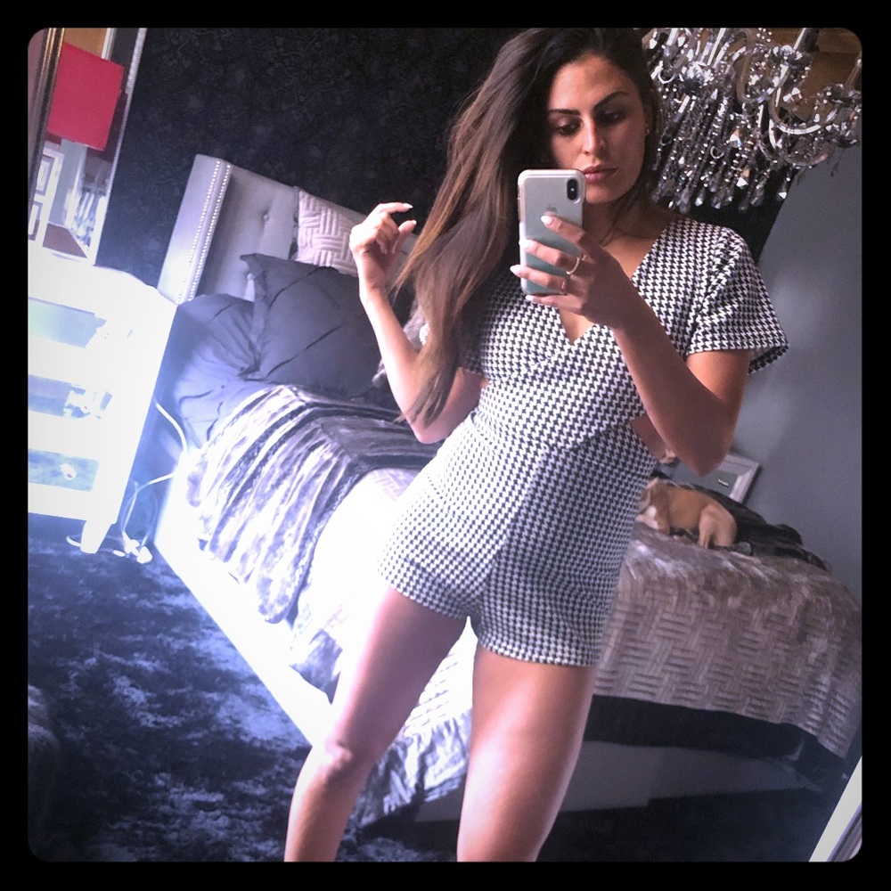 🖤🖤Checkered Romper🖤🖤